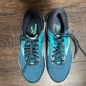 Brooks GTS 18 Blue Gym Shoes